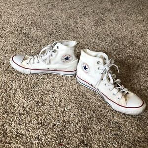 White high top converse ⭐️